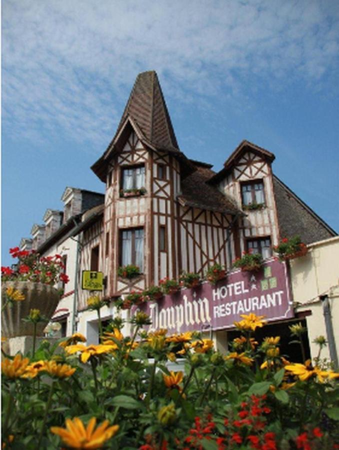 Logis Hotel Et Restaurant Du Dauphin Sées Exterior foto
