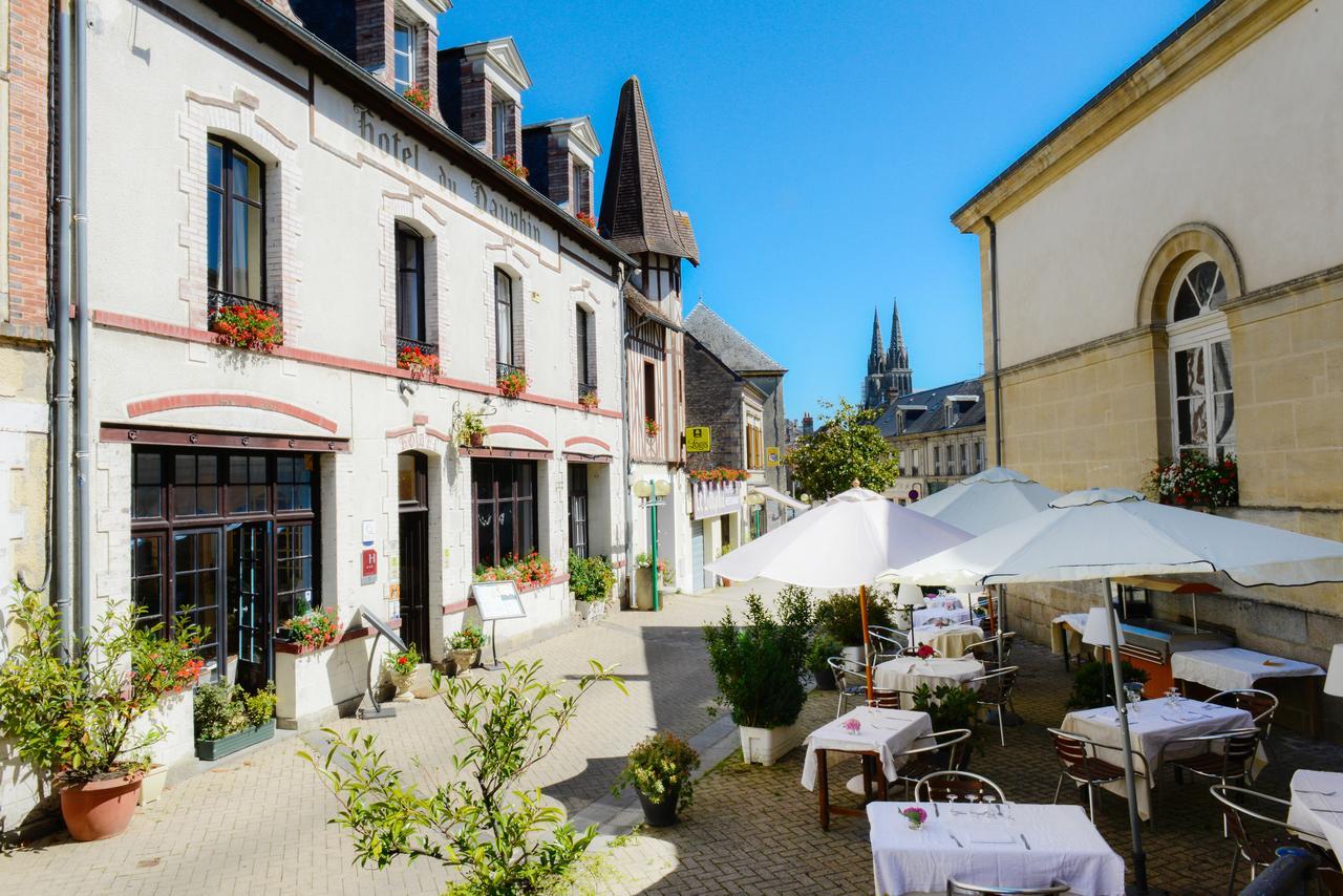Logis Hotel Et Restaurant Du Dauphin Sées Exterior foto